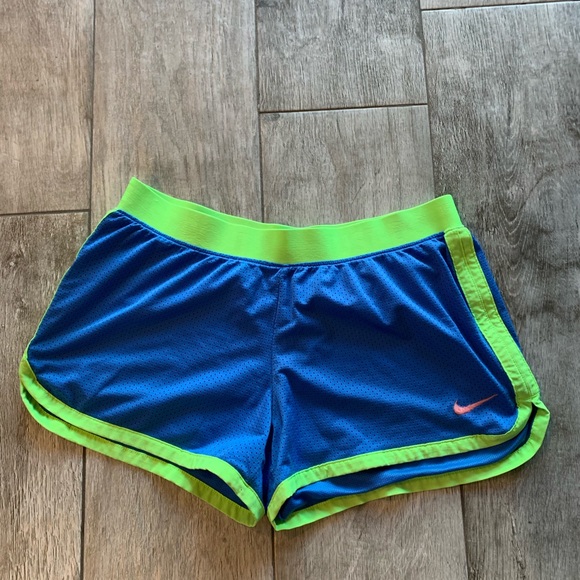 Nike Pants - Nike jogging shorts